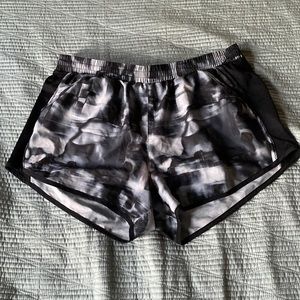 NWOT under armour athletic shorts